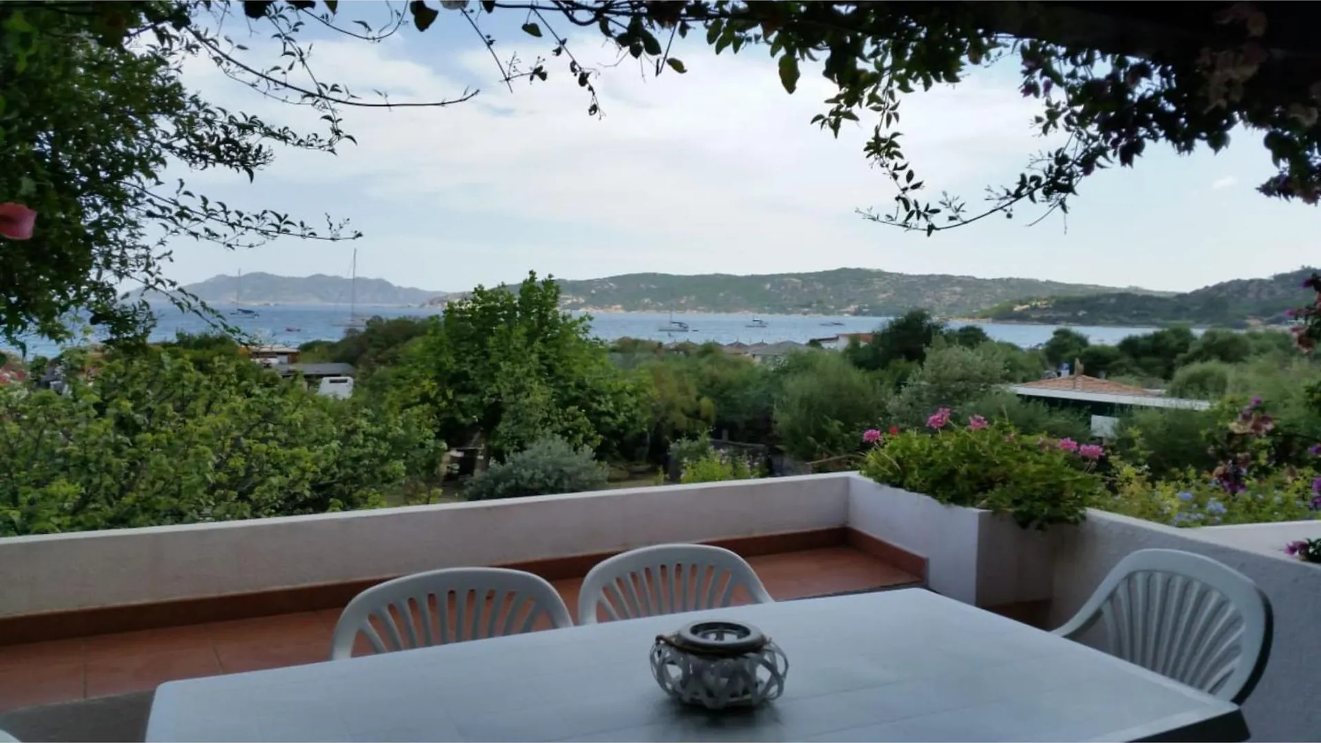Appartamento Delle Rose Porto Taverna